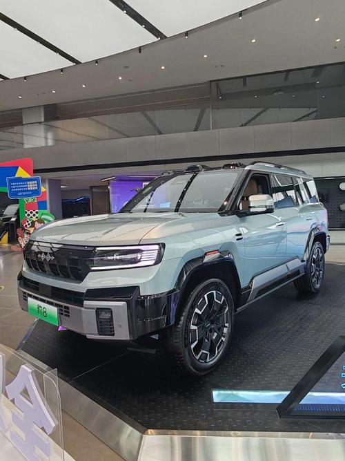 惠州192比亚迪方程豹硬派越野的爆款，英菲尼迪35周年与你共成长